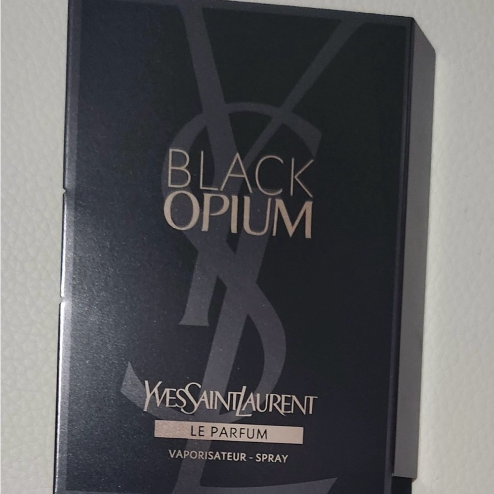 Yves Saint Laurent Black Opium Le Parfum sample
